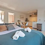 Spacious Family Holiday Home (7p), Free indoor parking